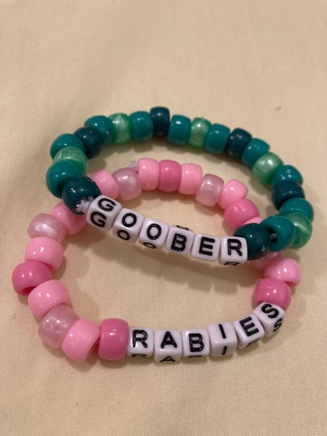 Matching Couple Kandi Bracelets, 4 Matching Bracelets, Kandi X Base, Bff Matching Bracelets Ideas, Funny Bead Bracelets, Brainrot Bracelets, Word Ideas For Bracelets, Kandi Matching Bracelets, Kandi Friendship Bracelets