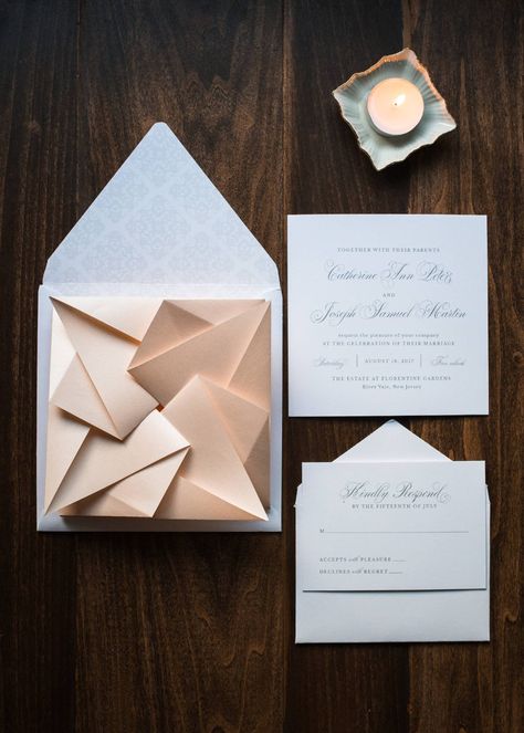 Origami Invitations, Origami Wedding Invitations, Origami Flowers Tutorial, Origami Wedding, Origami Envelope, Wedding Details Card, Christmas Origami, Wedding Invitation Envelopes, Salon Ideas