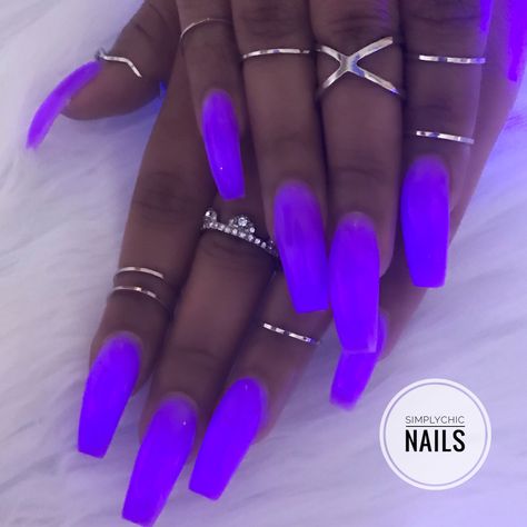 Metallic Purple Nail Designs, Neat Nail Designs, Purple Glow In The Dark Nails Acrylic, Illuminous Nails, Neon Nails Purple, Acrylic Nails Glow In The Dark, Purple Glow In The Dark Nails, Acrylic Pointy Nails, Neon Purple Nails Design