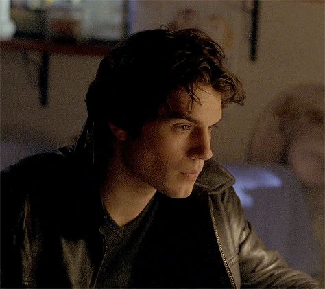 Young Henry Cavill Gif, Mike Hellraiser, Henry Cavill 90s, Henry Cavill Hellraiser, Young Henry Cavill, Young Henrys, Fashion Models Men, George Mackay, Twilight Book