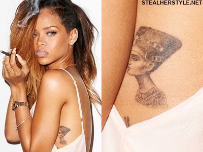 rihanna nefertiti tattoo Tattoo Rihanna, Queen Nefertiti Tattoo, Egyptian Queen Tattoos, Cleopatra Tattoo, Nefertiti Tattoo, Rihanna Tattoo, Jagua Henna, Egyptian Tattoo Sleeve, Egyptian Queen Nefertiti