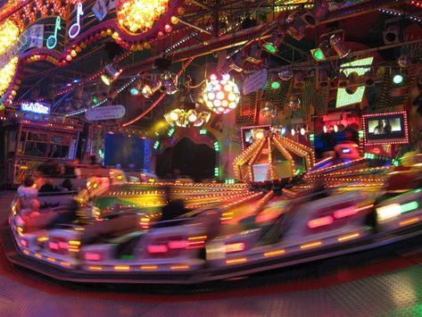 Crystal Castle, Carnival Rides, Fun Fair, Sketch Inspiration, Old Toys, Photo Reference, Roller Coaster, Night Time, Theme Park