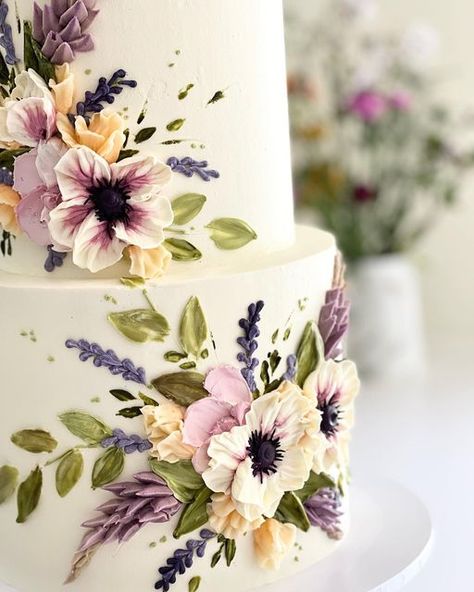 Floral Cake Design, Flower Wedding Cake, Buttercream Flower Cake, Floral Wedding Cake, Floral Wedding Cakes, Buttercream Wedding Cake, Big Cakes, Painted Cakes, Cake Display