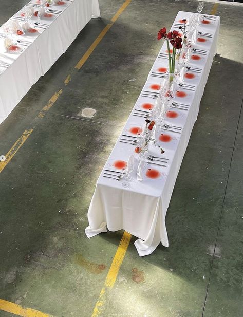 Long Table Set Up, Red Table Setting, Long Table Dinner, Boho Wedding Theme, Dinner Setting, Dinner Event, Party Table Settings, Table Set Up, Long Table