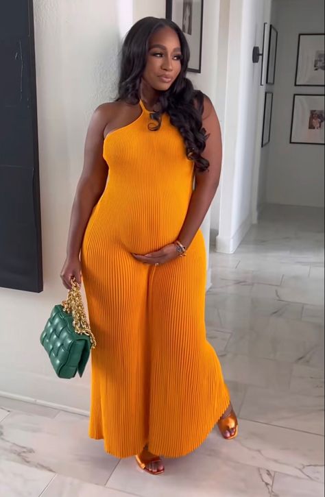 Maternity Outfits For Wedding Guest, Orange Maternity Outfit, Spring Maternity Outfits Black Women, Style For Pregnant Women Outfits, 2 Piece Maternity Outfit, Spring Outfits For Pregnant Women, Maternity Clothes Black Women, Chic Maternity Outfits Summer, Plus Size Maternity Clothes Summer