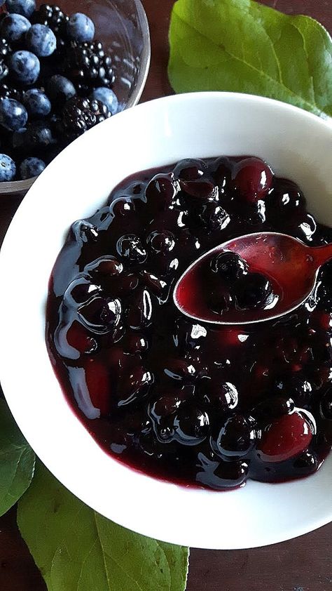 Boozy Preserves: Wildcrafted Berry Compote – gather Berry Compote Recipe, Grape Jam Recipe, Blackberry Compote, Kitchen Witch Recipes, Compote Recipe, Grape Jam, Berry Compote, Foraged Food, Winter Table