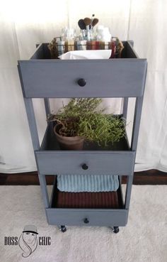 Repurposed Side Table, Broken Dresser, Drawers Repurposed, Diy Side Table, Old Drawers, Diy Drawers, Rolling Cart, Old Dressers, Painting Furniture Diy