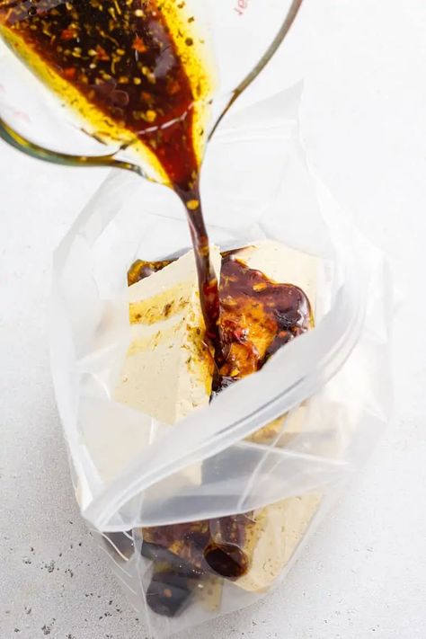 Easy Balsamic Marinade (For Protein & Veggies) - Simply Quinoa Balsamic Marinade, Protein Veggies, Tofu Marinade, Vegan Salad Dressing, Vegan Grilling, Grilled Tofu, Simply Quinoa, Diy Spices, Baked Tofu