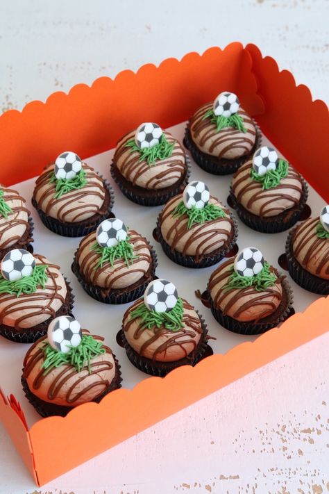 Box of Football Cupcakes Soccer Treats, Sport Cupcakes, Kids Birthday Cakes, Star Wars Birthday Cake, Golf Birthday Cakes, Football Cupcakes, Cupcakes For Boys, Vanilla Filling, Sport Cakes