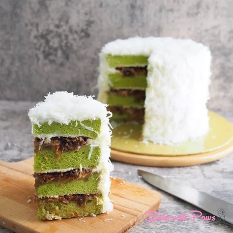 Ondeh Ondeh Cake Recipe, Cake Whipped Cream, Pandan Chiffon Cake, Pandan Cake, Cake With Whipped Cream, Birthday Cake Cake, Resep Brownies, Asian Cake, Asian Sweets