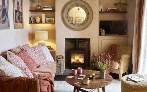 4 Coastguard Cottages - Charming seaside cottage Cornish Cottage Interior, Living Room Cottage, Cornish Cottage, Cottage Interior, Seaside Cottage, Coastal Living Room, Coastal Cottage, Coastal Living, Cornwall