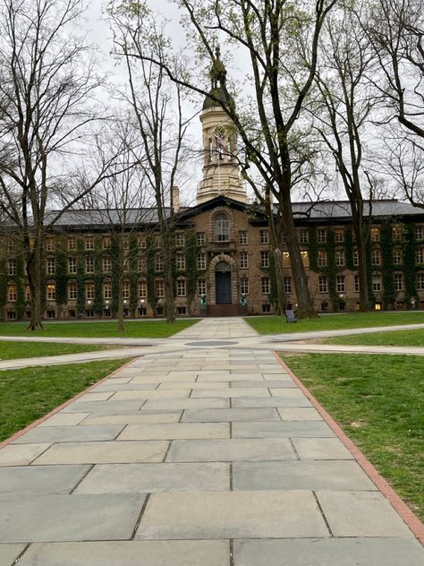 Ivy League Architecture, Ivy League Campus Aesthetic, Ivy League Aesthetic Girl, Ivy College Aesthetic, Princeton University Aesthetic, Old Money University, Aristocracy Aesthetic, Old Building Aesthetic, Aesthetic Ivy League