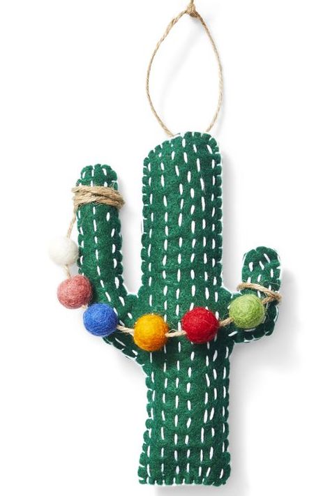 DIY Christmas Ornaments Party Cactus Southwest Christmas Decor, Christmas Decoration Party, Southwest Christmas, Cactus Christmas, Christmas Party Crafts, Diy Felt Christmas Ornaments, Ribbon Candy, Diy Christmas Ornament, Felt Christmas Decorations