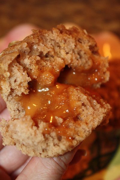 The Lemonista: Caramel Apple Muffins Carmel Muffins Recipe, Carmel Apple Muffins Recipes, Caramel Apple Pie Filling, Caramel Apple Muffins, Apple Cider Muffins, Melted Caramel, Buttermilk Muffins, Delish Cakes, Apple Pie Filling Recipes