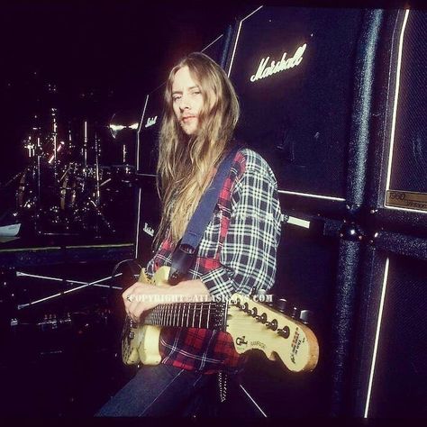 Jerry Cantrell Guitar, Alice In Chains Pfp, Mike Inez, Mike Starr, Dimebag Darrell, Jerry Cantrell, Layne Staley, Grunge Guys, Alice In Chains