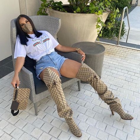 McKenzie Caldwell-Pope on Instagram: "Fight the pandemic, but make it fashion." Gucci Boots Outfits, Over The Knee Boots Outfit, Heels Boots Outfit, Knee High Boots Outfit, Over The Knee Boot Outfit, Knee Boots Outfit, High Boots Outfit, Gucci Boots, Paris Mode