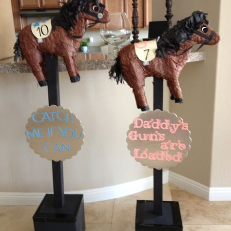 Gender reveal derby horses Kentucky Derby Gender Reveal, Car Gender Reveal Ideas, Car Gender Reveal, Gender Reveal Ideas For Party, Derby Car, Wake Ideas, Derby Horse, Gender Reveal Ideas, Horse Party