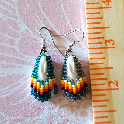 Handmade Indian Moccasin Earrings Seed Beads And Leather One Is Teal And The Other One Gray Nwot Beaded Moccasin Earrings, Beaded Moccasins Pattern, Moccasin Earrings, Moccasins Pattern, Delica Earrings, Earrings Seed Beads, Beaded Moccasins, Native Crafts, Earrings Ideas