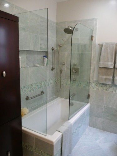 european half hinged shower doors | Hinged half shower door Small Bathroom With Tub, Bathroom Tub Shower Combo, Charming Bathroom, Bathtub Shower Combo, Tub Remodel, Bathroom With Tub, Simple Bathroom Designs, Shower Tub Combination, Bathroom Tub Shower