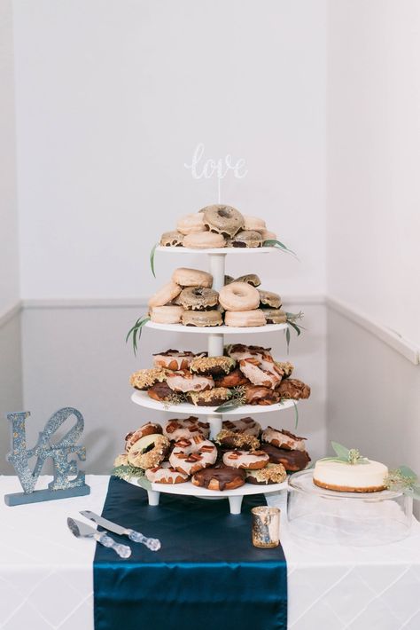 Donut Display Ideas, Bridal Shower Breakfast, Coffee Bar Wedding, Giant Donut, Platter Display, Foodie Wedding, Donut Display, Cake Tower, Dessert Station