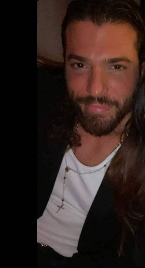 Can Yaman Selfie, William Levi, Raw Veggies, Carrie Underwood Photos, Handsome Men Quotes, Can Yaman, My Prince Charming, Dont Touch My Phone Wallpapers, Erkenci Kuş