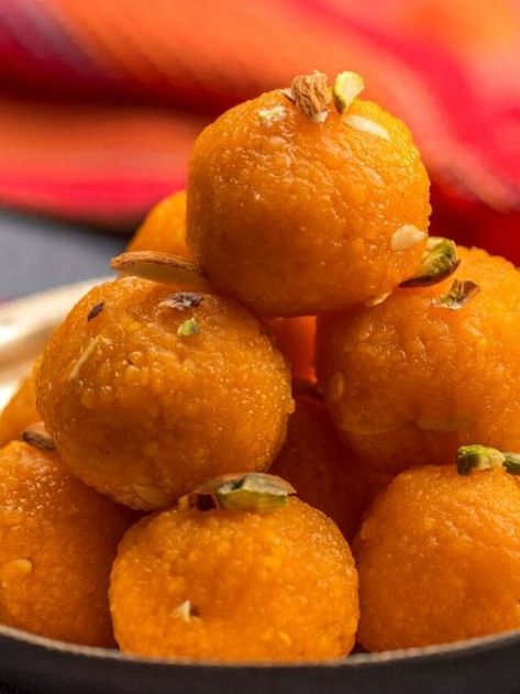 Motichoor Ladoo Recipe, Motichoor Ladoo, Ladoo Recipe, Diwali Snacks, Around The World Food, Orange Food Coloring, Indian Foods, Tamarind Chutney, Diwali Food