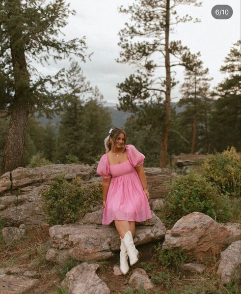 Pink Dress Senior Pictures, Senior Pictures Outfits Flower Field, Pink Senior Photos, Photoshoot Dress Ideas, Pink Dress Field Photoshoot, Enchanted Forest Dress, Pink Enchanted Forest, Senior Pictures In Flowers Fields, Senior Pics Wildflowers