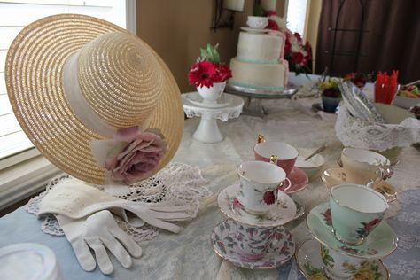 Precise is Nice: Sip and See Baby Shower, tea party style Tea Party Shower Ideas, Traditional Baby Shower, Valentines Tea Party, Baby Shower Tea Party, Valentine Tea, Shower Pics, Bridal Tea Party, Chic Bridal Showers, Winter Tea