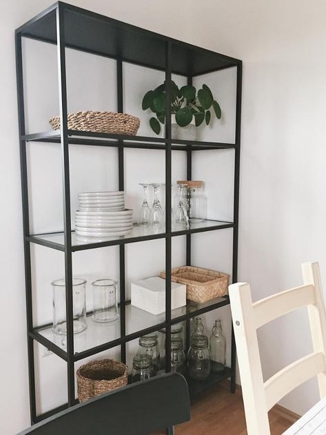 15 Likes - Entdecke das Bild von liebes.ding auf COUCHstyle zu 'Küchenregal. #kitchen #shelf #kitchenshelf #küchenre...'. Ikea Vittsjo Kitchen, Vittsjo Ikea, Ikea Vittsjo, Ikea Regal, Ikea Decor, Ikea Shelves, Kitchen Shelf, Apartment Kitchen, Ikea Kitchen