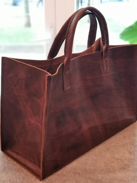 Genuine Leather Bag Handmade and stitch Genuine Leather Handbags Handmade, Tote Bag Pattern Leather, Bag Leather Handmade, Diy Leather Tote, Rustic Leather Bag, Handmade Leather Bag Pattern, Leather Tote Bag Designer, Simple Leather Bag, Quilted Bag Patterns