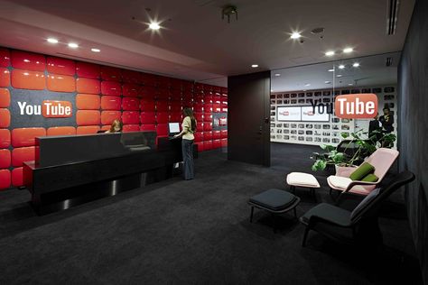 YouTube Office Headquarters Interior Design in San Bruno, California Youtube Office, Tokyo Architecture, Door Detail, Long Curtains, Interior Work, Design Del Prodotto, Coworking Space, Star Citizen, Commercial Interiors