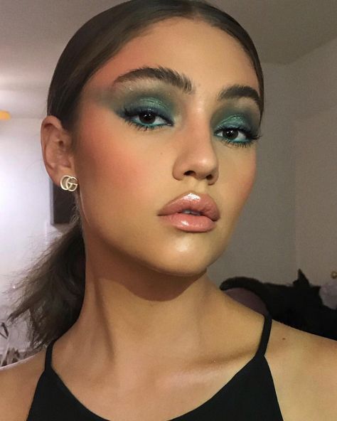 Matte Make Up, Maquillage On Fleek, Green Makeup, Makijaż Smokey Eye, Blue Eyeshadow, Editorial Makeup, Makeup Goals, Makati, Glam Makeup