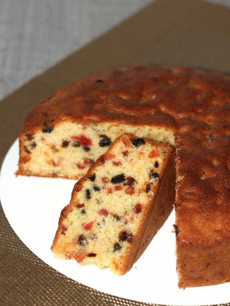 Light Fruit Cake Recipe, Fruit Cake Recipe Easy, Light Fruit Cake, Fruit Cake Recipe Christmas, Fruit Cake Recipe, Nursing Cake, Cake Recipes At Home, Whiskey Cake, Resipi Kek