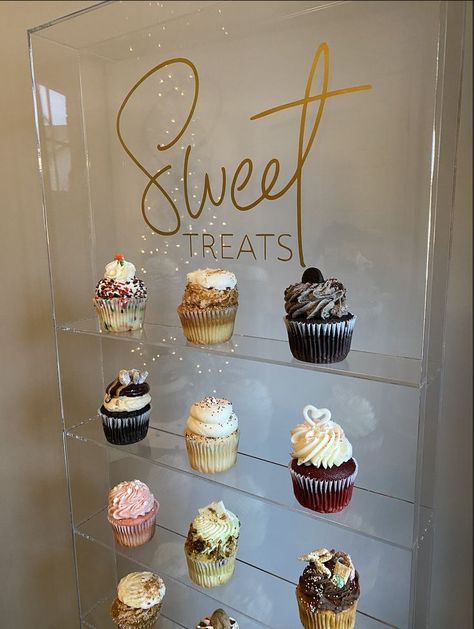 Yes, its acrylic and its a cupcake wall! #cupcakes #cupcakewall #cupcakestand #cupcakedisplay Display Cupcakes, Cupcake Wall, Baking Organization, Party Rental Ideas, Acrylic Cupcake Stand, Wedding Food Stations, Acrylic Cake Stands, Cake Decorating For Beginners, Buffet Set