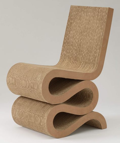 Easy Edges, Charlie Engman, Frank O Gehry, Cedric Price, Cardboard Chair, Famous Chair, Vitra Design Museum, Chaise Metal, Iconic Furniture