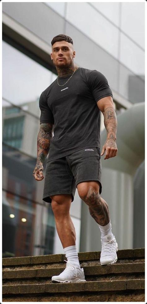 Men Fashion For Summer, Mens Gym Attire, Gym Outfits For Guys, Men Training Aesthetic, Workout Aesthetic Outfits Men, Men Gym Style, Men Fitness Outfit, Sport Outfits Men Gym Aesthetic, Gym Fits For Men