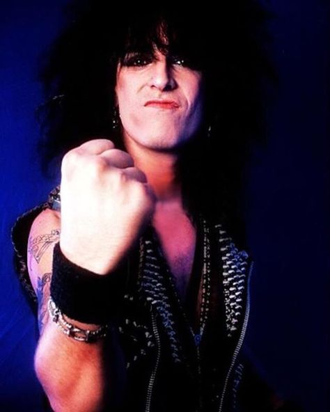 ❤❤ Nikki Sixx Rare, Nikki Sixx 80s, Motley Crue Nikki Sixx, Mick Mars, Motley Crüe, 80s Bands, Nikki Sixx, Tommy Lee, Motley Crue