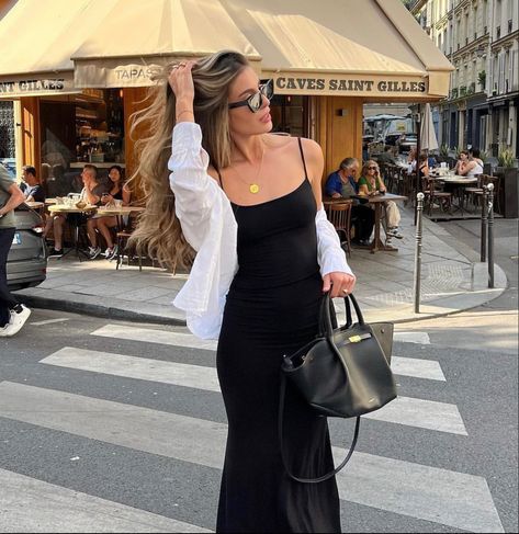 Tight Black Dress Outfit, Long Slim Dress, Black Slim Dress, Black Dress Outfit Casual, Instagram Gif, Long Outfit, Elegant Outfit Classy, Black Dress Outfits, Ootd Ideas