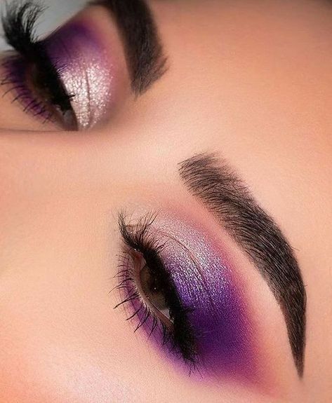 Makeup For Small Eyes, Makeup Ojos, Maquillage On Fleek, Oil Makeup Remover, Purple Eye Makeup, Eye Makeup Pictures, Purple Makeup, Eye Makeup Designs, Colorful Eye Makeup