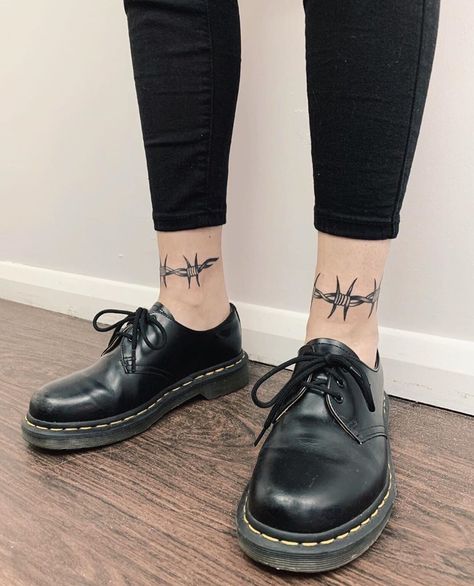 Barb Wire Tattoo Ankle, Barbwire Ankle Tattoo, Barbed Wire Ankle Tattoo, Barbed Wire Tattoo, Ankle Tattoo Men, Wire Tattoo, Tat Inspiration, Barbed Wire Tattoos, California Tattoo