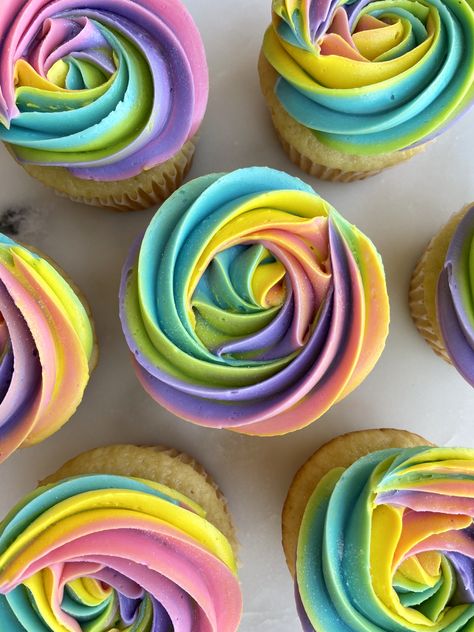 Rainbow Swirl Cupcakes, Cupcake Icing Designs, Culinary Photography, Sprinkle Birthday, Icing Designs, Sprinkles Birthday Cake, 12th Birthday Cake, Rainbow Sprinkle, Swirl Cupcakes