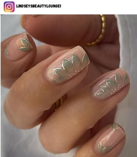 Nail Art Vert, Ongles Beiges, Sage Green Nails, Bridesmaids Nails, Boho Nails, Green Nail Art, Green Nail Designs, Floral Nail Designs, Cat Kuku