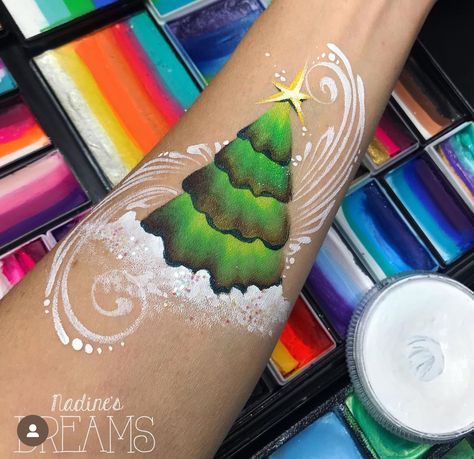 Tree Face Paint, Face Paint Party, Face Painting Supplies, Holiday Treats Christmas, Fair Face, Christmas Face Painting, Split Cake, Girl Face Painting, Arm Painting