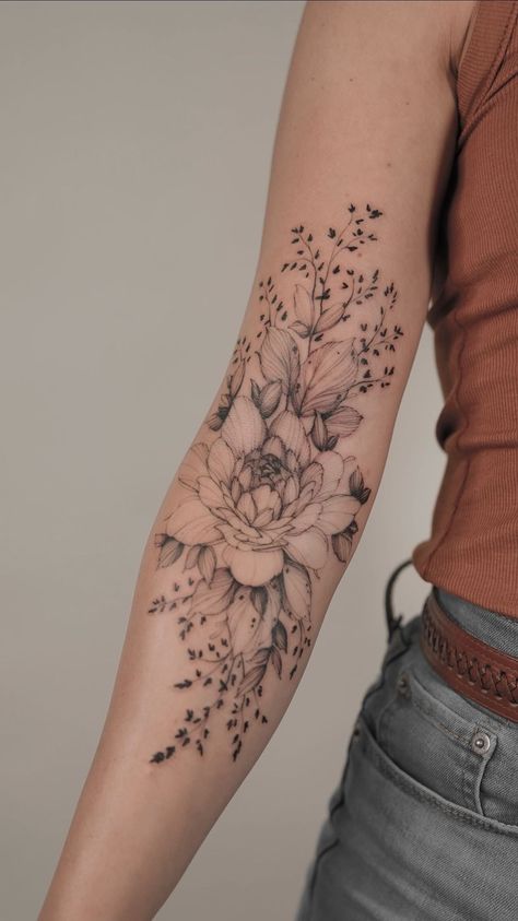 Catrina Tattoo, Feminine Tattoo Sleeves, Free Hand Tattoo, Wildflower Tattoo, Tattoo Sleeves, Bicep Tattoo, Floral Tattoo Sleeve, Forearm Tattoo Women, Geniale Tattoos