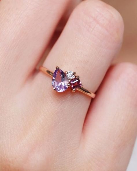 dainty pear amethyst ring, multi stone ring, amethyst rhodolite ring, pear amethyst ring, 14k rose gold unique cluster ring,anniversary gift Push Present Ring, Pink Diamond Ring, Cute Engagement Rings, Family Rings, Diamond Rings Design, Gem Ring, Amethyst Jewelry, Rare Gemstones, Stone Engagement Rings