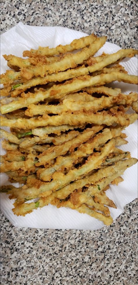 Fried Asparagus, Pickled Asparagus, Veggie Fries, Asparagus Fries, Batter Recipe, Appetizers Easy Finger Food, Side Dishes Recipes, Tasty Vegetarian Recipes, Fried Vegetables