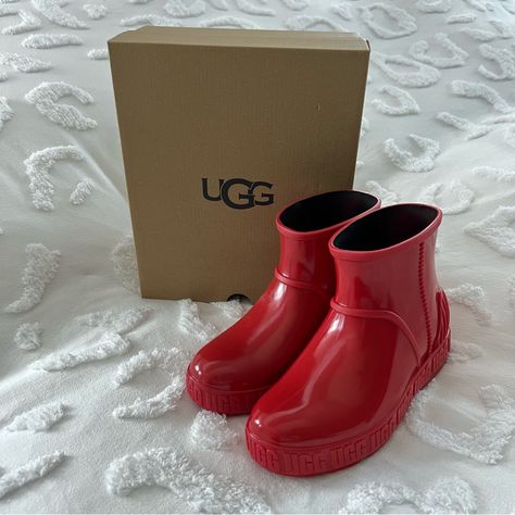 Nwb Ugg Drizlita Cozy Rain Boots Little Kids Size 3 Color Samba Red Ugg Drizlita, Cozy Rain, Shoes Ugg, Kids Uggs, Rain And Snow Boots, Ugg Shoes, Samba, Snow Boots, Rain Boots