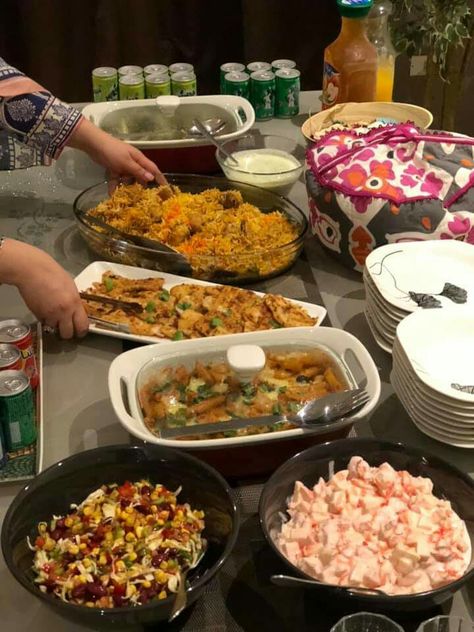 Aftari Dishes Pic, Dinner Snapchat Story Night Indian, Snaps Stories, Cooking Snapchat Story Indian, Aftari Dishes Pic Snapchat, Ramzan Food, Pakistani Breakfast Snapchat, Desi Food Pakistan Snapchat, Afghan Food