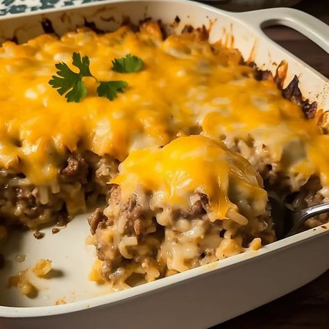 Delectable ground beef and rice casserole Cheesy Beef And Rice, Ground Beef And Rice Casserole, Beef And Rice Casserole, Ground Beef And Rice, Beef Casseroles, Beef Kidney, Hamburger Casserole, Orzo Recipes, One Skillet Meals