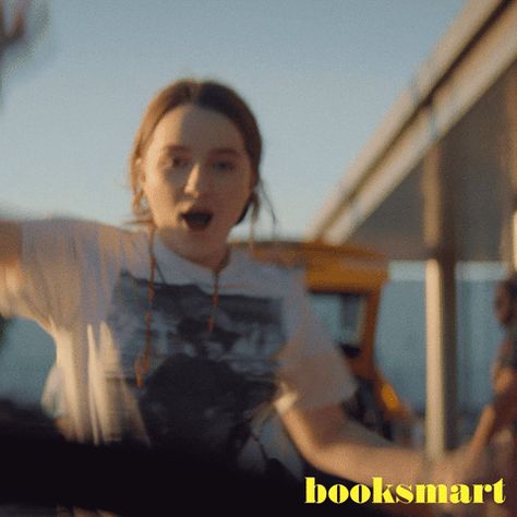 Kaitlyn Dever Gif, Booksmart Movie, Erin Hannon, Romance Movies Best, Amazing Movies, Kaitlyn Dever, Comfort Movies, Best Friend Day, Summer Playlist